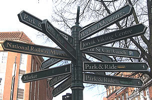 York-street-sign-great-britain-798670_305_200