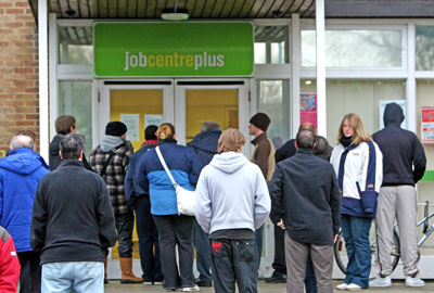 unemployed_queue_benefits_DWP