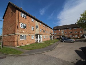 Flat in Merton Court advertised for £80,000